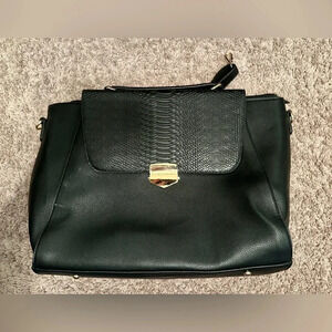 Elegant Black Laptop Bag
